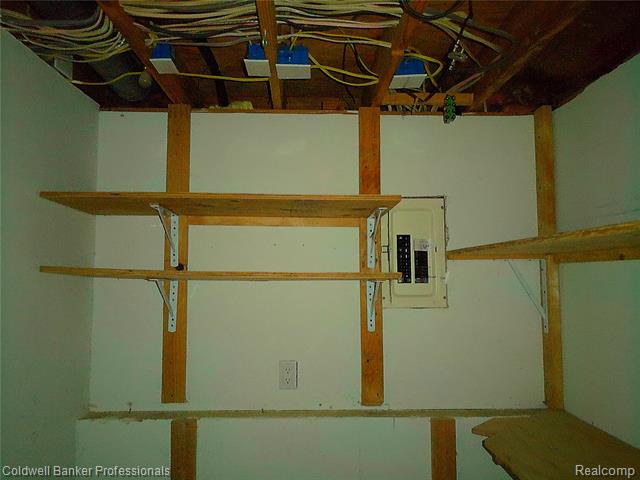 Builiding view fourteen for 3225 Oak Ridge, Highland, MI. 48356