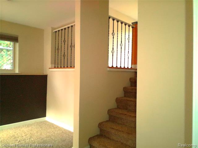 Builiding view seventeen for 3225 Oak Ridge, Highland, MI. 48356