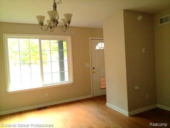 Builiding view six for 3225 Oak Ridge, Highland, MI. 48356