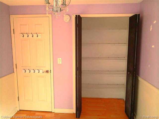 Builiding view twenty three for 3225 Oak Ridge, Highland, MI. 48356