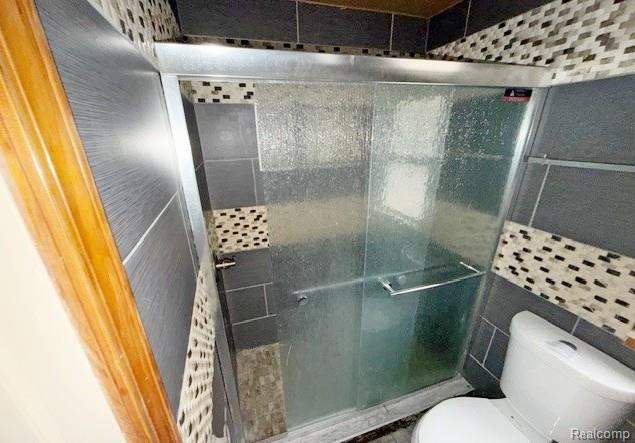 Builiding view eleven for 74 E Fairmount, Pontiac, MI. 48340