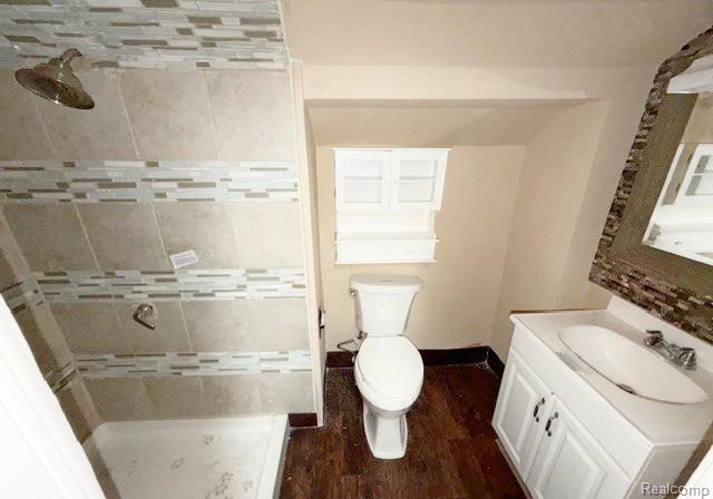 Builiding view fifteen for 74 E Fairmount, Pontiac, MI. 48340