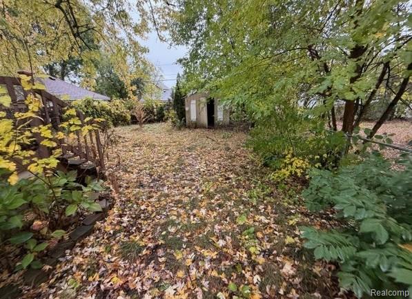 Builiding view four for 74 E Fairmount, Pontiac, MI. 48340