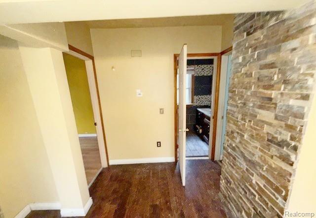 Builiding view six for 74 E Fairmount, Pontiac, MI. 48340