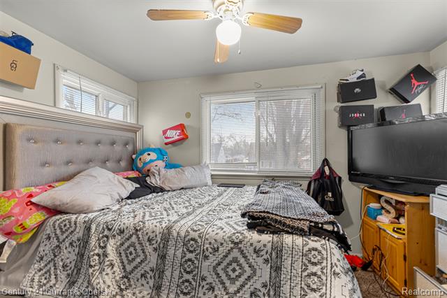 Builiding view eighteen for 691 3Rd, Pontiac, MI. 48340