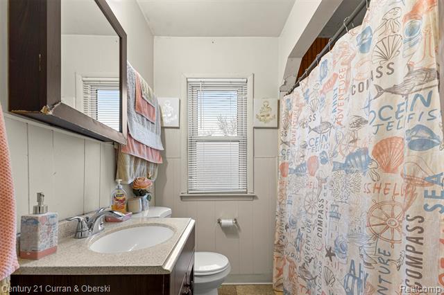 Builiding view nine for 691 3Rd, Pontiac, MI. 48340