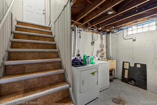 Builiding view nineteen for 691 3Rd, Pontiac, MI. 48340