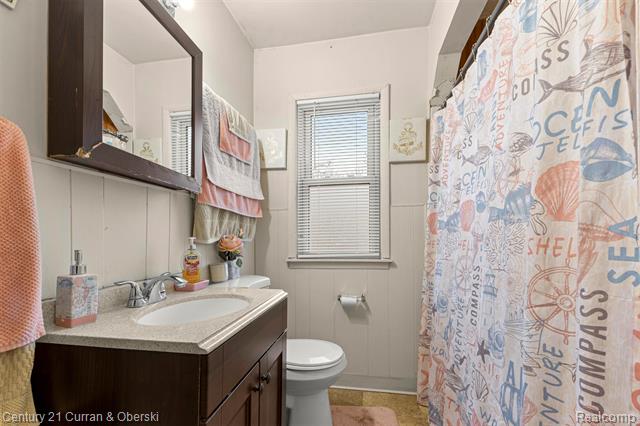 Builiding view seven for 691 3Rd, Pontiac, MI. 48340