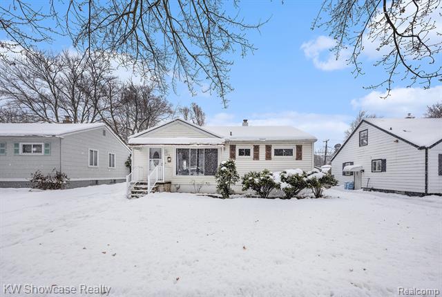 Builiding view one for 575 4Th, Pontiac, MI. 48340