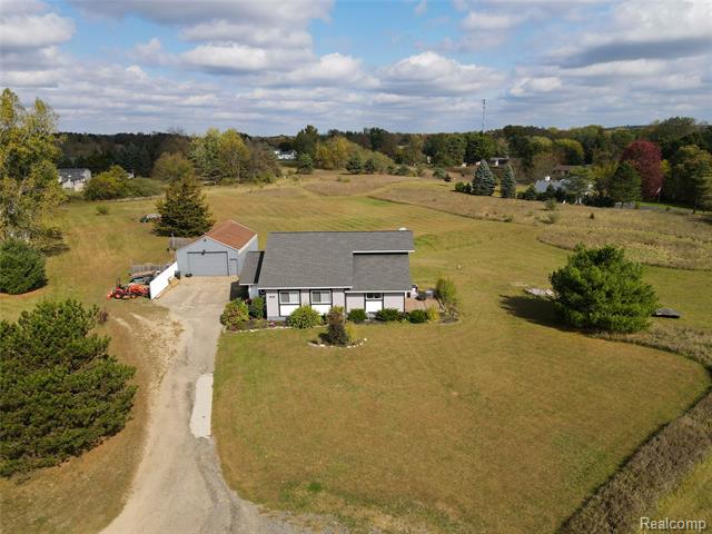 Builiding view one for 4380 Dale, Highland, MI. 48357