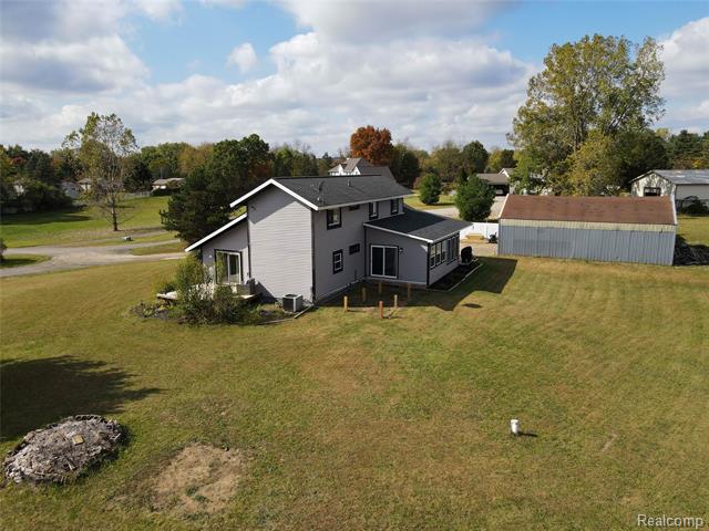 Builiding view thirty six for 4380 Dale, Highland, MI. 48357