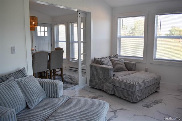 Builiding view twelve for 4380 Dale, Highland, MI. 48357