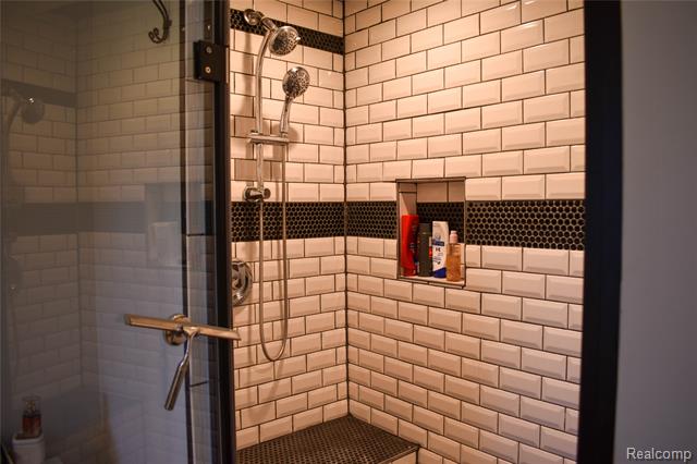 Builiding view twenty five for 4380 Dale, Highland, MI. 48357