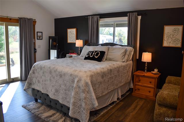 Builiding view twenty one for 4380 Dale, Highland, MI. 48357