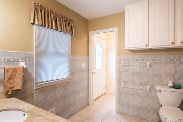 Builiding view eight for 4333 Hunters, Highland, MI. 48356