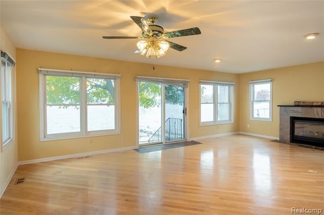 Builiding view five for 4333 Hunters, Highland, MI. 48356