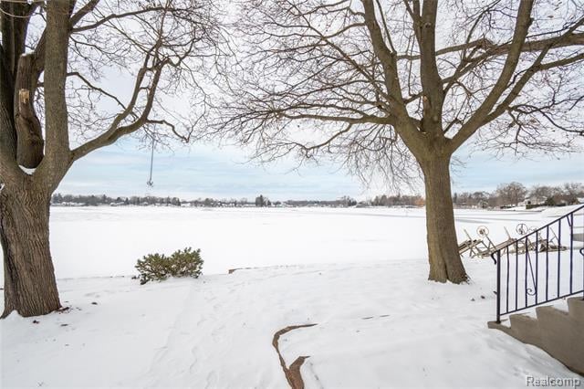 Builiding view forty five for 4333 Hunters, Highland, MI. 48356