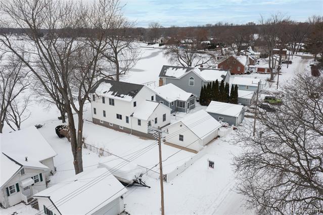 Builiding view forty six for 4333 Hunters, Highland, MI. 48356