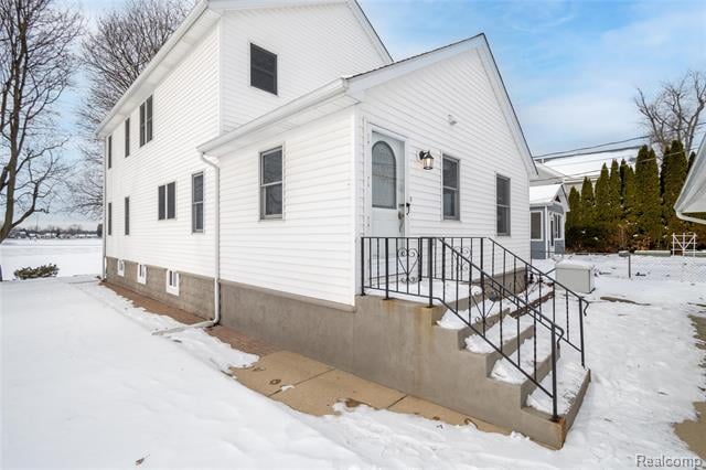 Builiding view forty for 4333 Hunters, Highland, MI. 48356