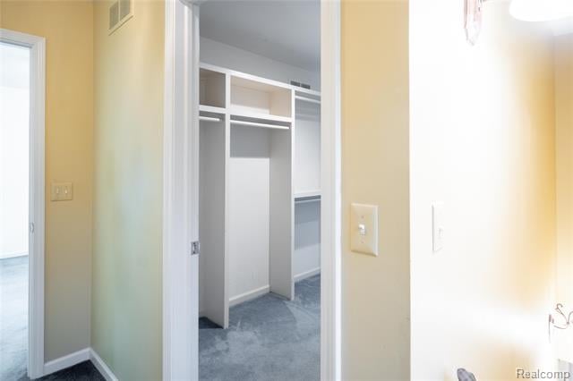 Builiding view nineteen for 4333 Hunters, Highland, MI. 48356