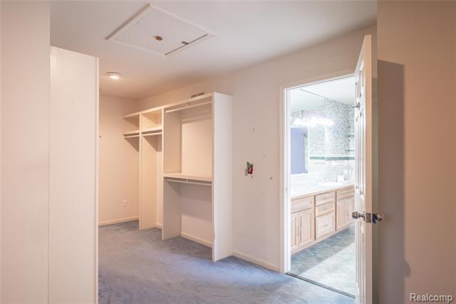 Builiding view thirty for 4333 Hunters, Highland, MI. 48356