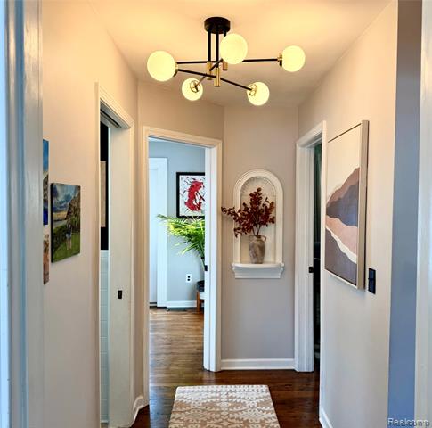 Builiding view fifteen for 6333 Harriet, Waterford, MI. 48327