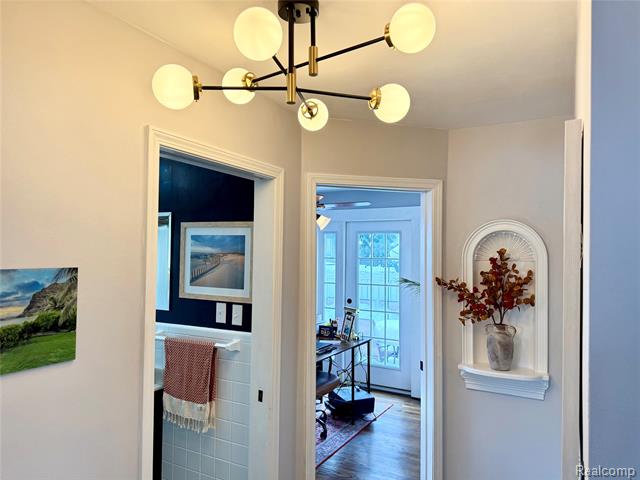 Builiding view fourteen for 6333 Harriet, Waterford, MI. 48327