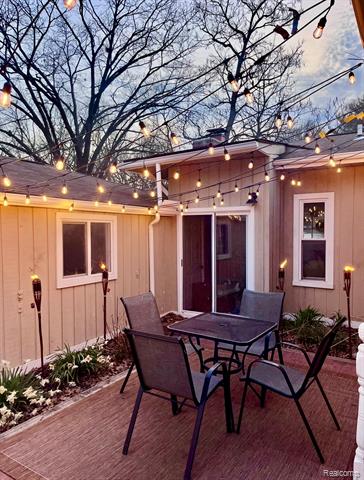 Builiding view thirty six for 6333 Harriet, Waterford, MI. 48327