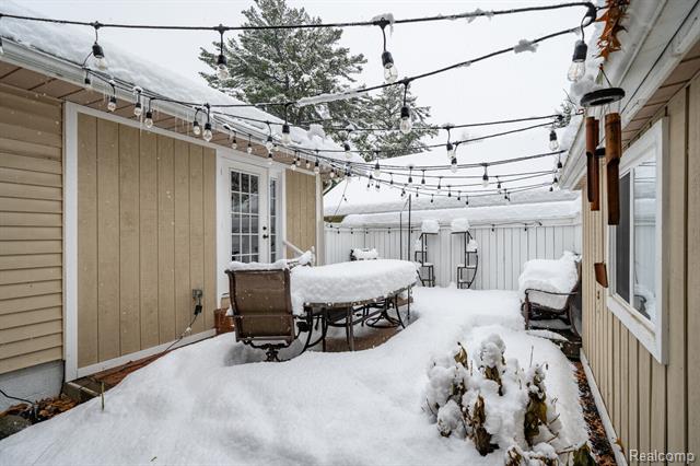 Builiding view twenty eight for 6333 Harriet, Waterford, MI. 48327