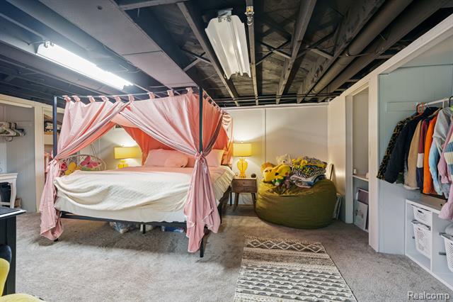 Builiding view twenty four for 6333 Harriet, Waterford, MI. 48327