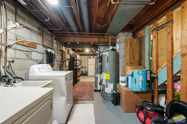 Builiding view twenty seven for 6333 Harriet, Waterford, MI. 48327