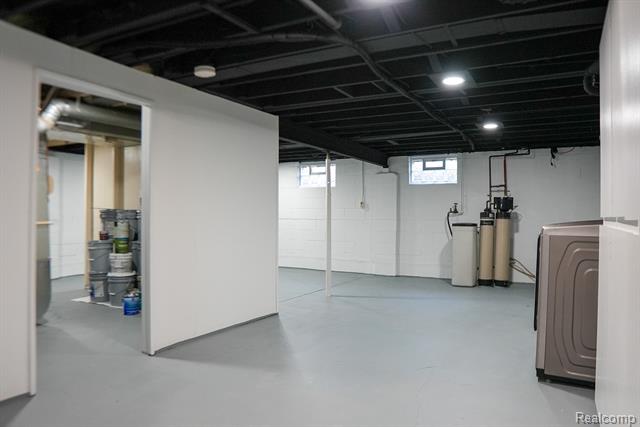 Builiding view fifty three for 2172 Ostrum, Waterford, MI. 48328