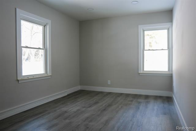 Builiding view forty one for 2172 Ostrum, Waterford, MI. 48328