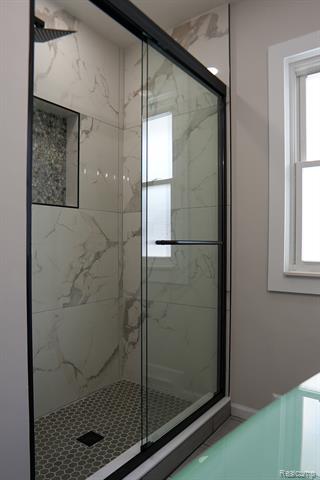 Builiding view thirty seven for 2172 Ostrum, Waterford, MI. 48328