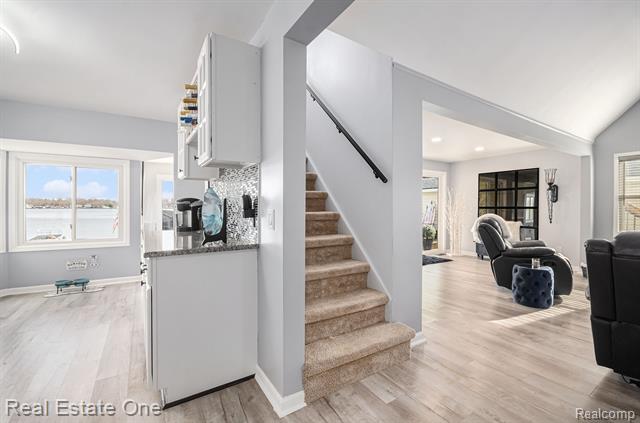 Builiding view seventeen for 3802 Highland, Highland, MI. 48356