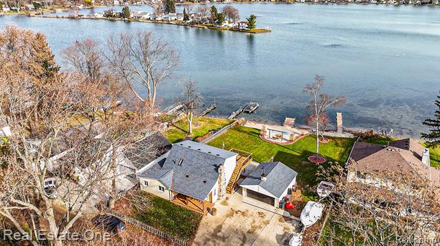 Builiding view thirty one for 3802 Highland, Highland, MI. 48356