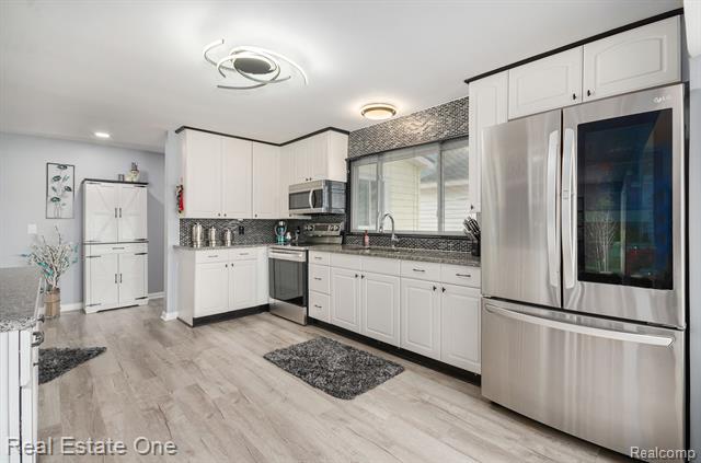 Builiding view twelve for 3802 Highland, Highland, MI. 48356