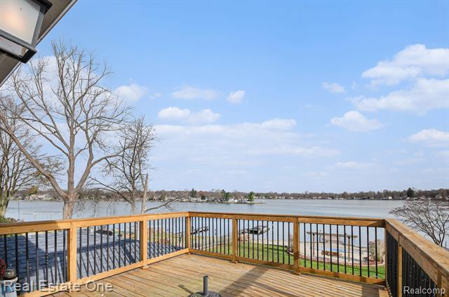 Builiding view twenty four for 3802 Highland, Highland, MI. 48356