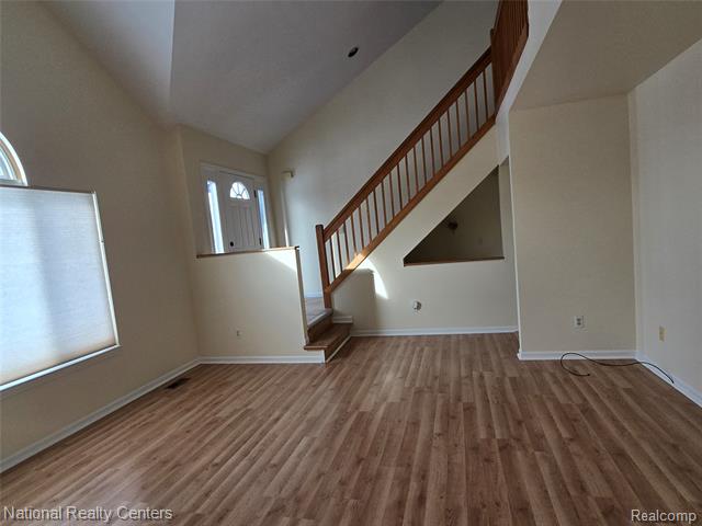 Builiding view eleven for 2727 Riverside, Waterford, MI. 48329