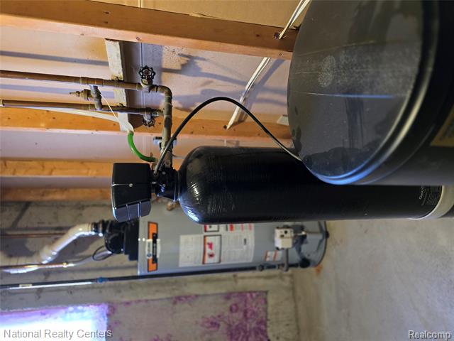 Builiding view thirty six for 2727 Riverside, Waterford, MI. 48329