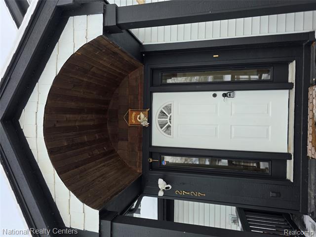 Builiding view three for 2727 Riverside, Waterford, MI. 48329