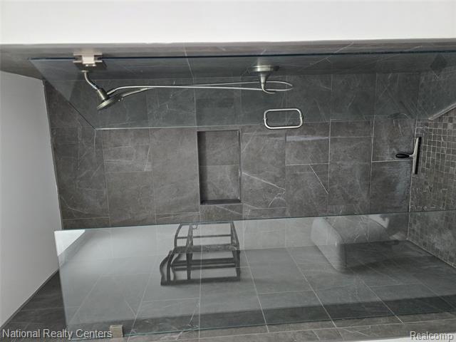 Builiding view twenty five for 2727 Riverside, Waterford, MI. 48329