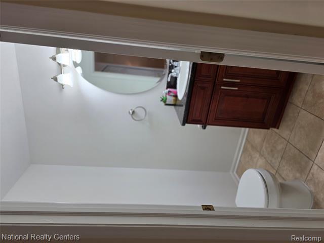 Builiding view twenty four for 2727 Riverside, Waterford, MI. 48329