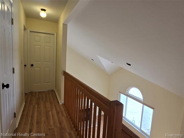 Builiding view twenty three for 2727 Riverside, Waterford, MI. 48329