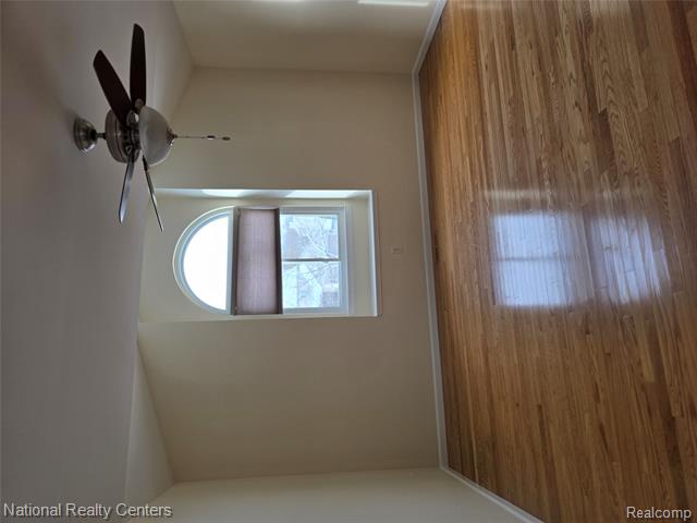 Builiding view twenty two for 2727 Riverside, Waterford, MI. 48329