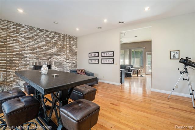 Builiding view five for 3972 Chevron, Highland, MI. 48356