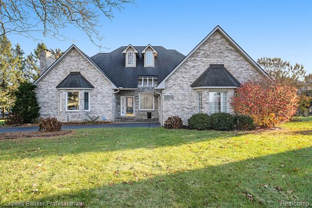 front view for 3972 Chevron Dr, Highland, Mi. 48356