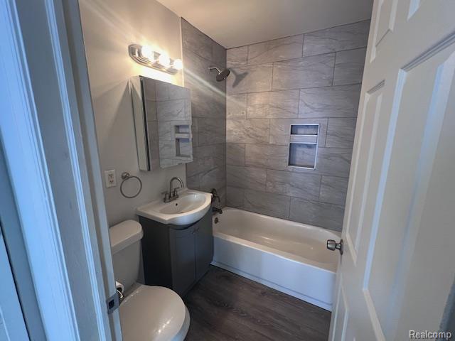 Builiding view five for 33 E Yale, Pontiac, MI. 48340