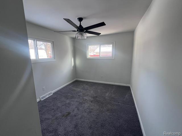 Builiding view twelve for 33 E Yale, Pontiac, MI. 48340