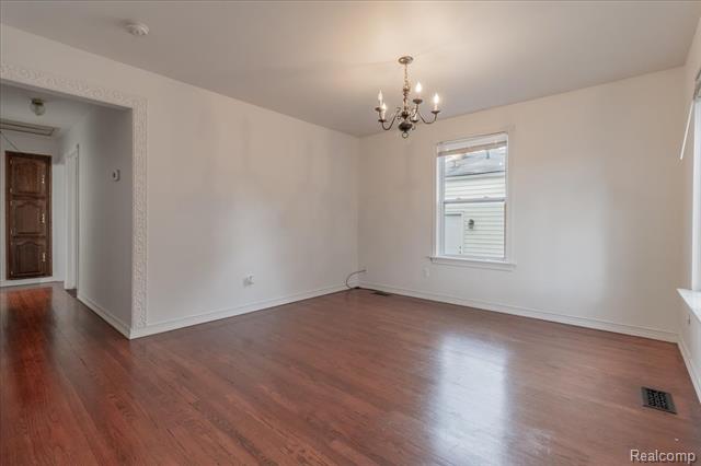 Builiding view five for 37 E Brooklyn, Pontiac, MI. 48340